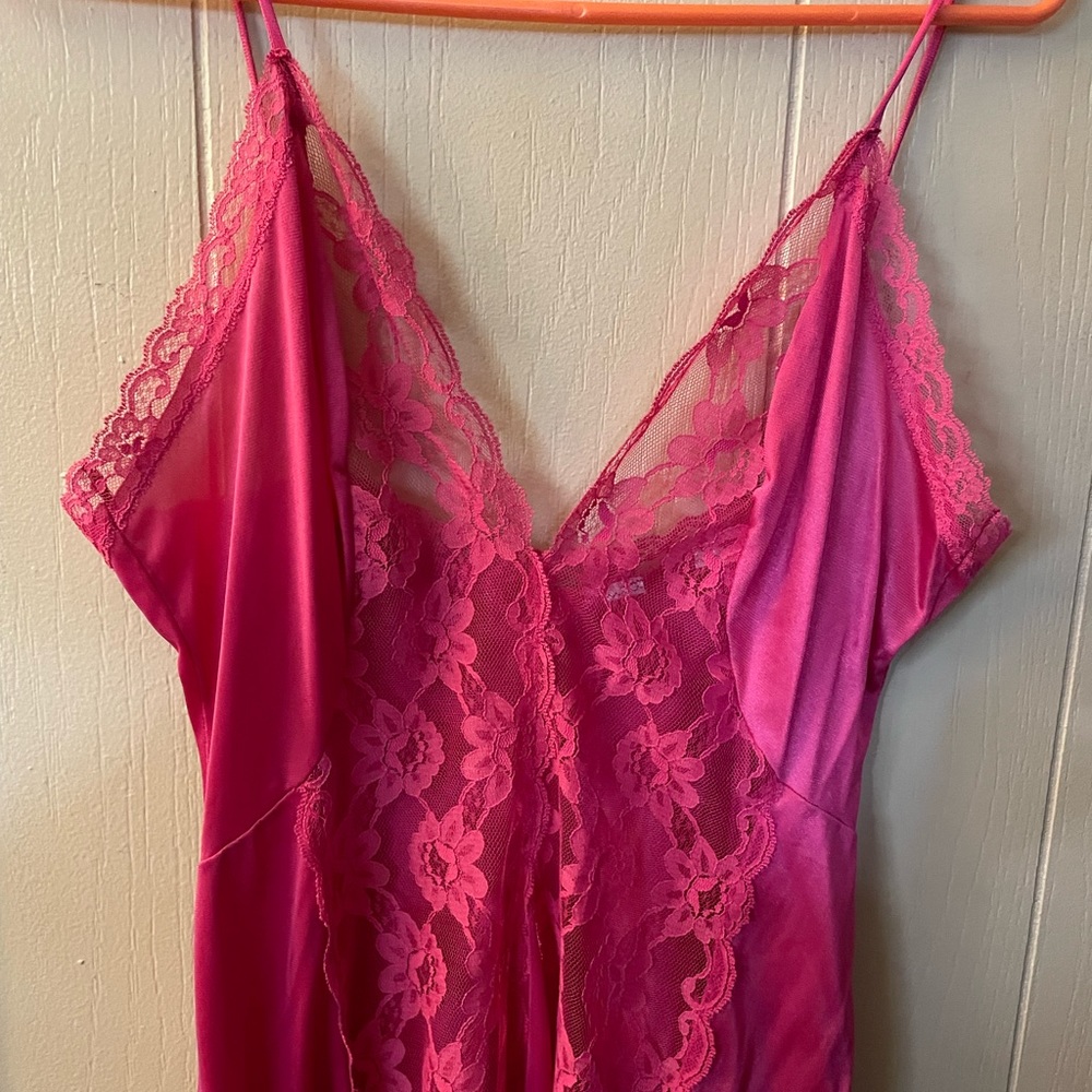 Beautiful Lace Nightgown or Cocktail Lounge gown-  Vintage!!!💖💖